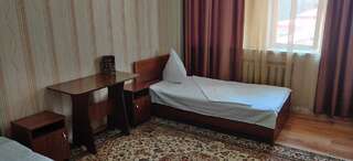 Отель Zhibek Zholy Алматы Бюджетный двухместный номер с 2 отдельными кроватями-2